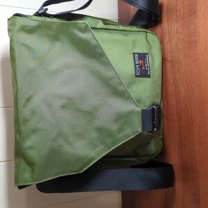 TOM BIHN Medium Cafe Bag, Olive Ballistic/ Cloud 210 Ballistic